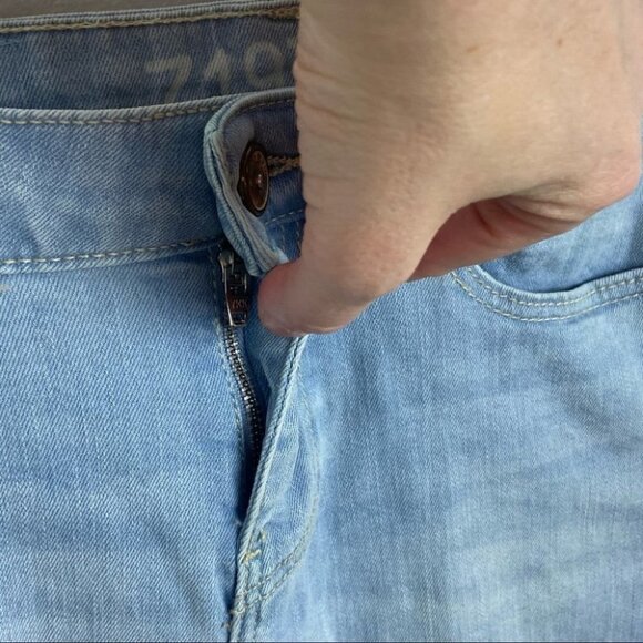 Zara Basic Classic Skinny Jeans Light Blue Wash Size 2 Distressed Busted Knee - Picture 4 of 14